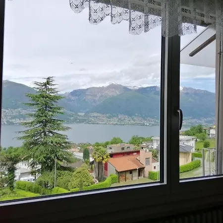 Traumhafter Blick Auf Maggiore